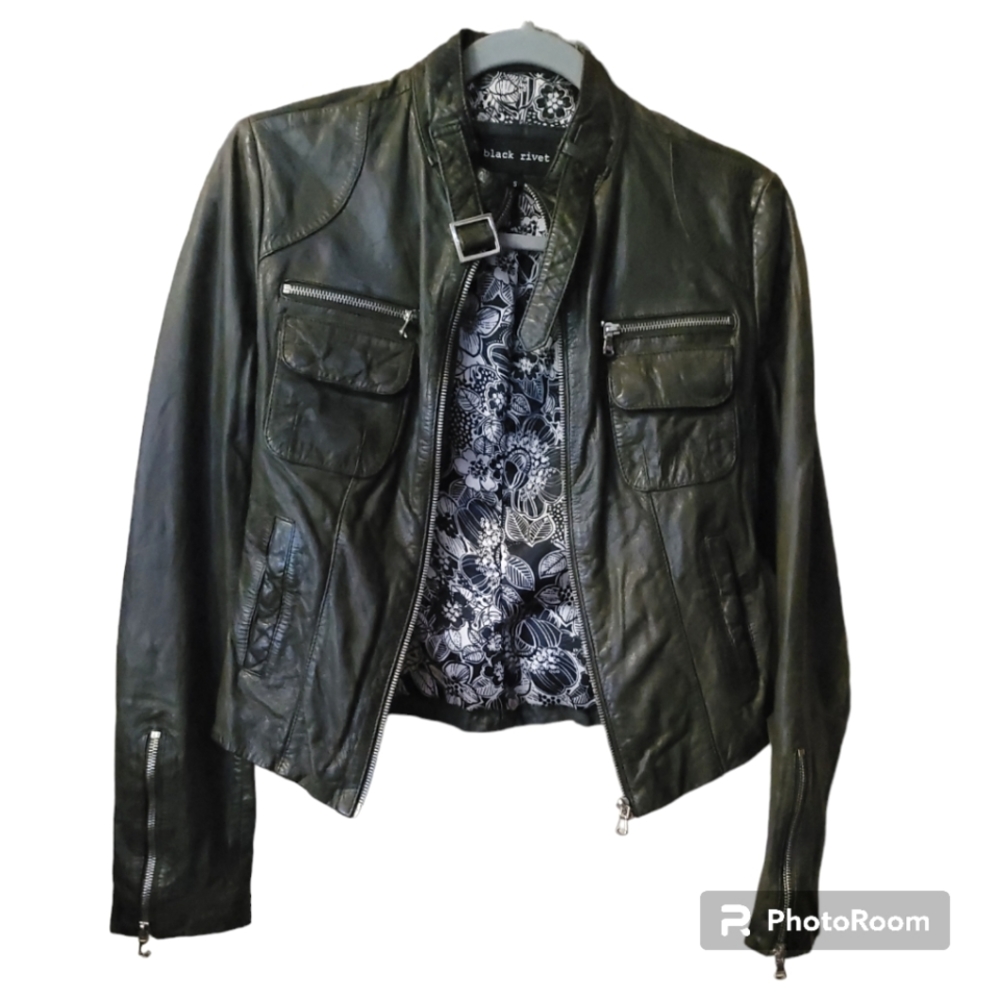 Black Rivet Genuine Leather Moto Jacket Size Small Gem